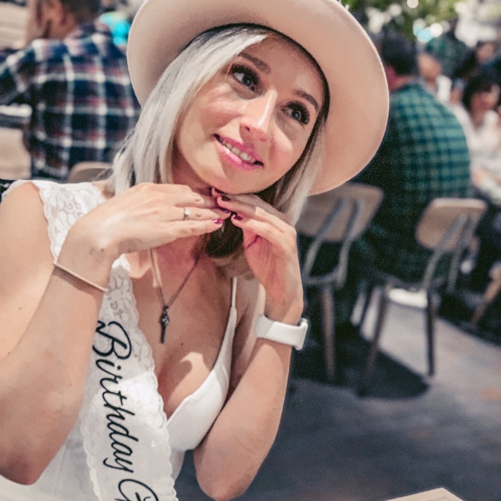 Meet your Posher, Bobbi